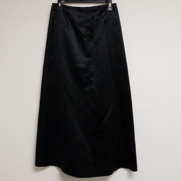 Nicole Miller Black Satin Full Skirt Size 4 - Picture 3 of 4